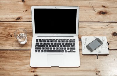 You are currently viewing Psychoterapia online – co to jest?